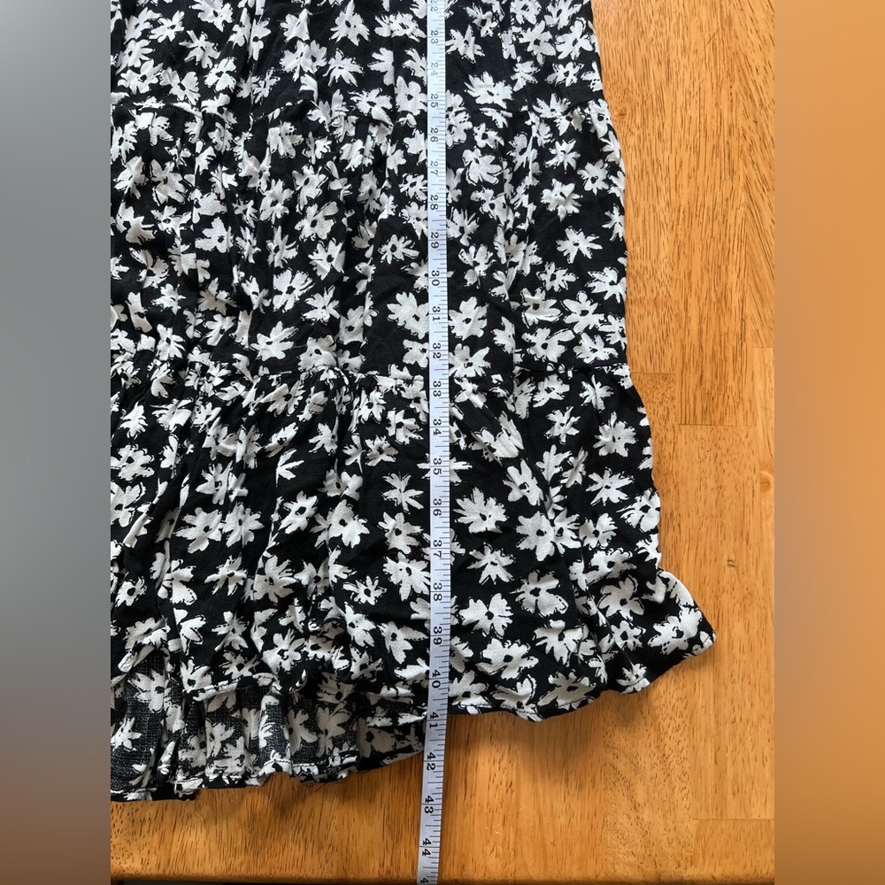 Urban Outfitters Floral dress - Picture 4 of 7